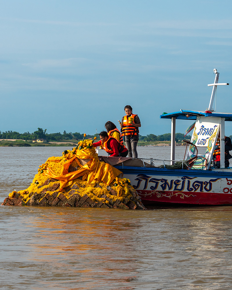 Nongkhai Phrathat La Nong (พระธาตุหล้าหนอง) 225917MK